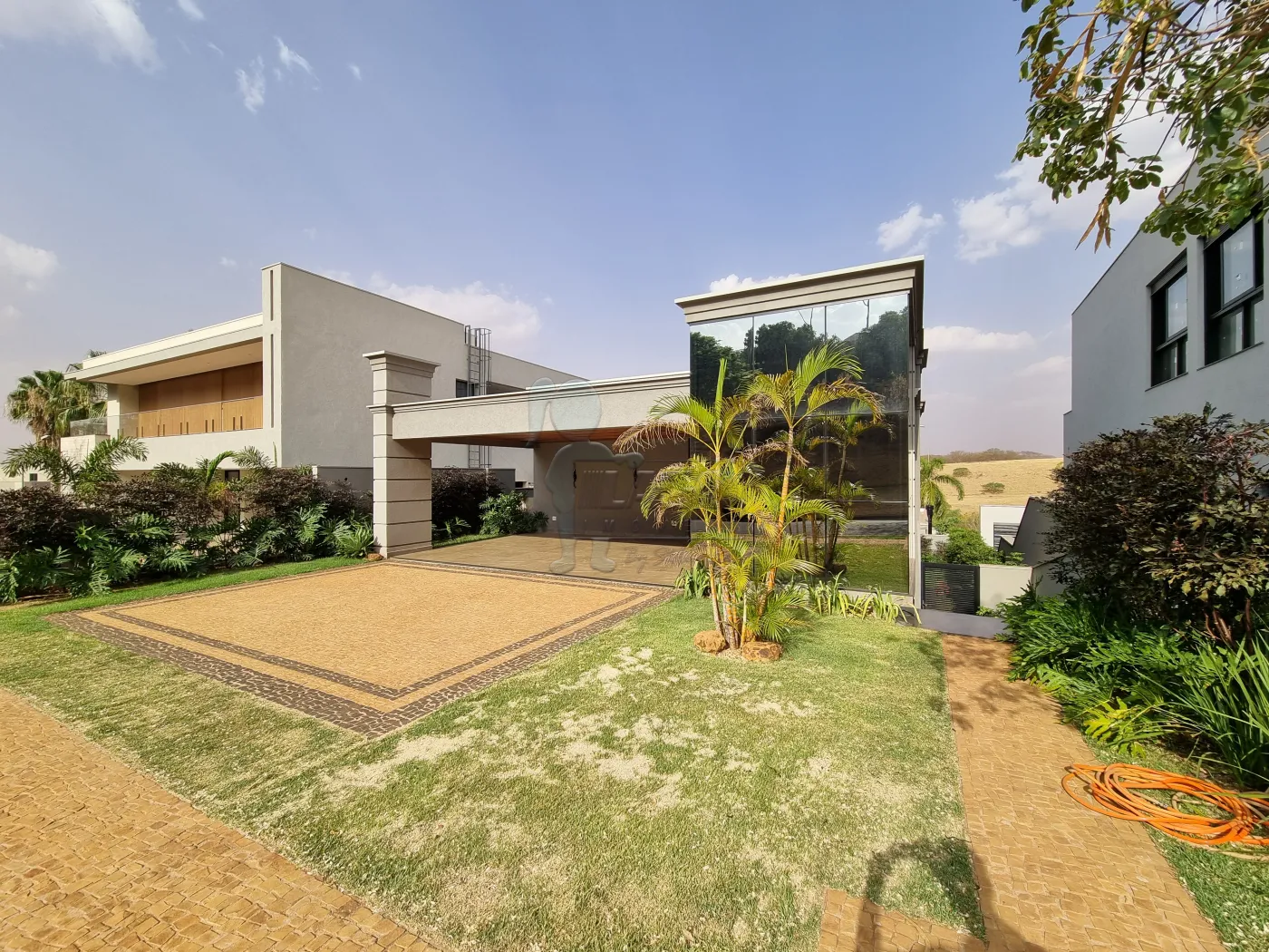 Bonfim Paulista casa condomínio Venda R$3.290.000,00 Condominio R$1.100,00 4 Dormitorios 4 Suites Area do terreno 489.00m2 Area construida 421.00m2 - foto 2