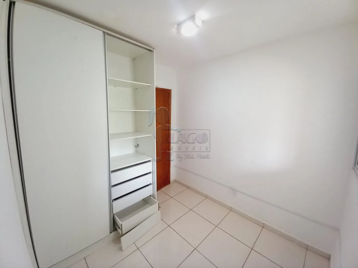 Alugar Apartamento / Padr&atilde;o em Ribeir&atilde;o Preto R$ 1.500,00 - Foto 2