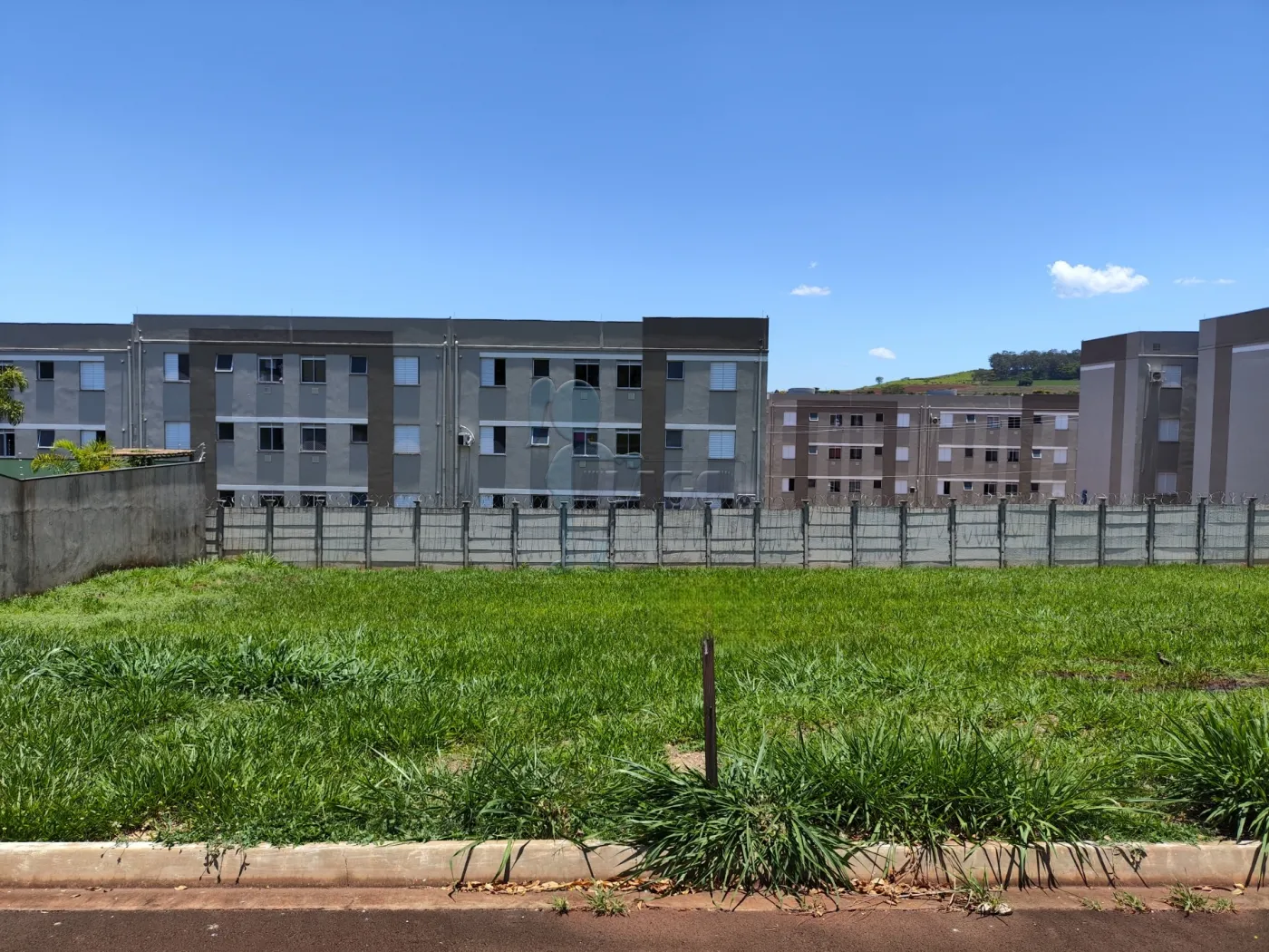 Comprar Terreno / Padr&atilde;o em Bonfim Paulista R$ 200.000,00 - Foto 1