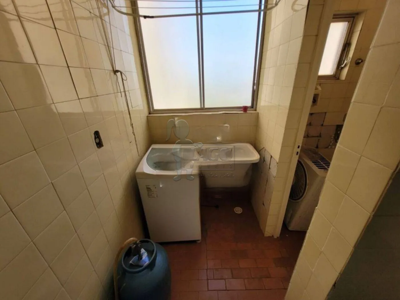 Alugar Apartamento / Padr&atilde;o em Ribeir&atilde;o Preto R$ 1.000,00 - Foto 4