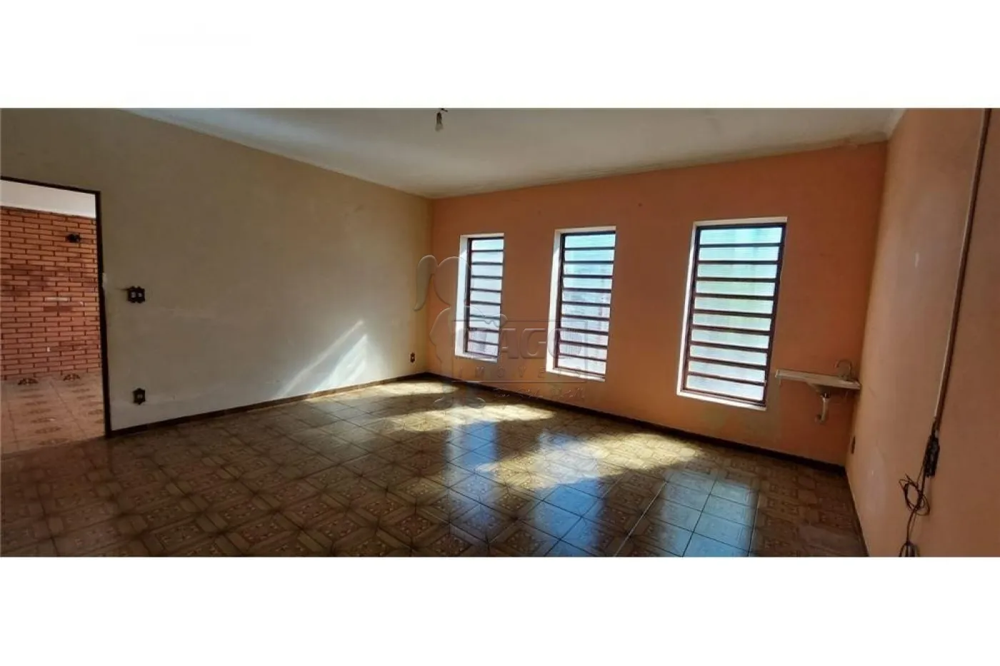 Comprar Comercial padr&atilde;o / Loja em Ribeir&atilde;o Preto R$ 580.000,00 - Foto 1