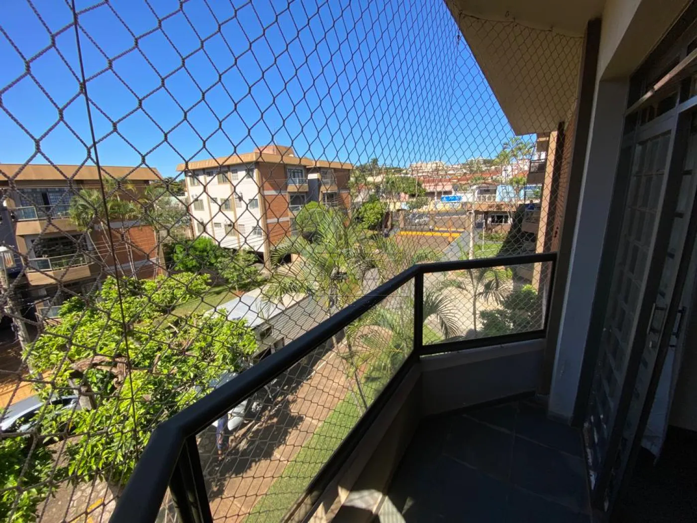 Alugar Apartamento / Padr&atilde;o em Ribeir&atilde;o Preto R$ 1.250,00 - Foto 3