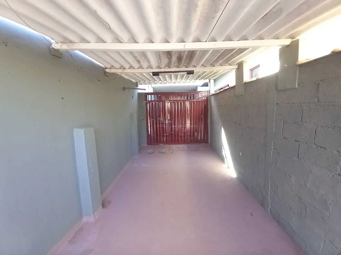 Alugar Casa / Padr&atilde;o em Ribeir&atilde;o Preto R$ 950,00 - Foto 1