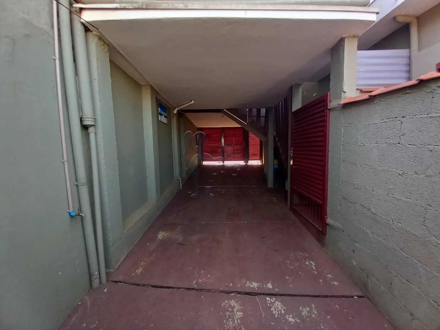 Alugar Casa / Padr&atilde;o em Ribeir&atilde;o Preto R$ 950,00 - Foto 2