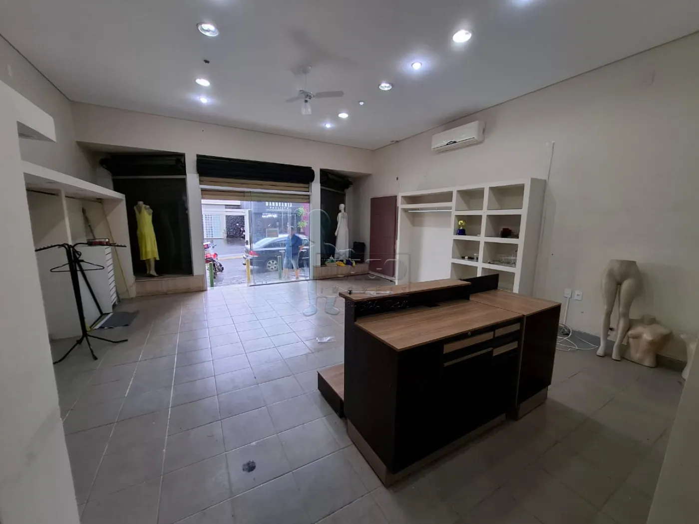 Alugar Comercial padr&atilde;o / Loja em Ribeir&atilde;o Preto R$ 3.000,00 - Foto 4