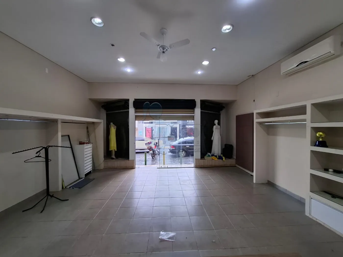 Alugar Comercial padr&atilde;o / Loja em Ribeir&atilde;o Preto R$ 3.000,00 - Foto 3
