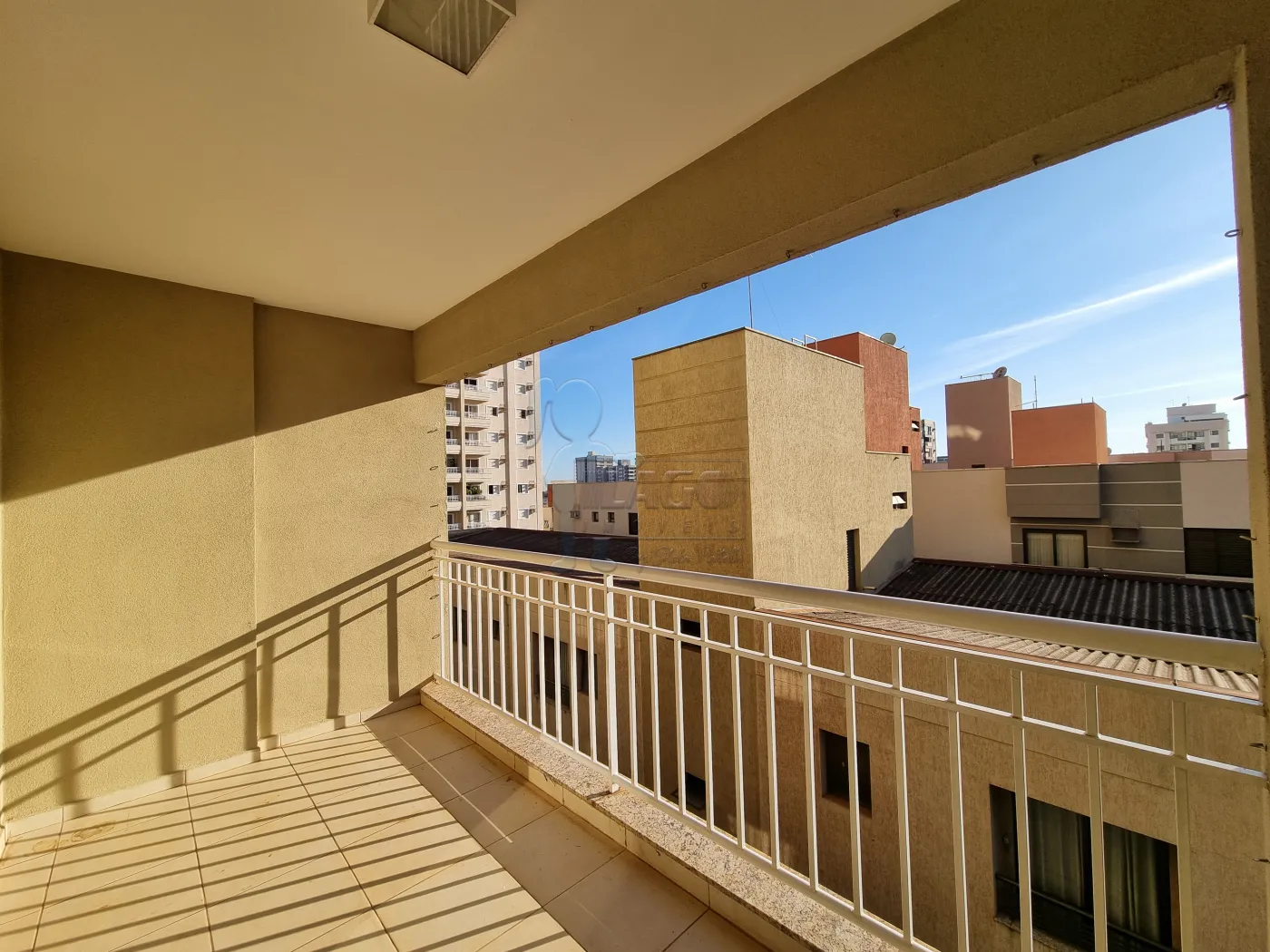 Alugar Apartamento / Padr&atilde;o em Ribeir&atilde;o Preto R$ 2.400,00 - Foto 2