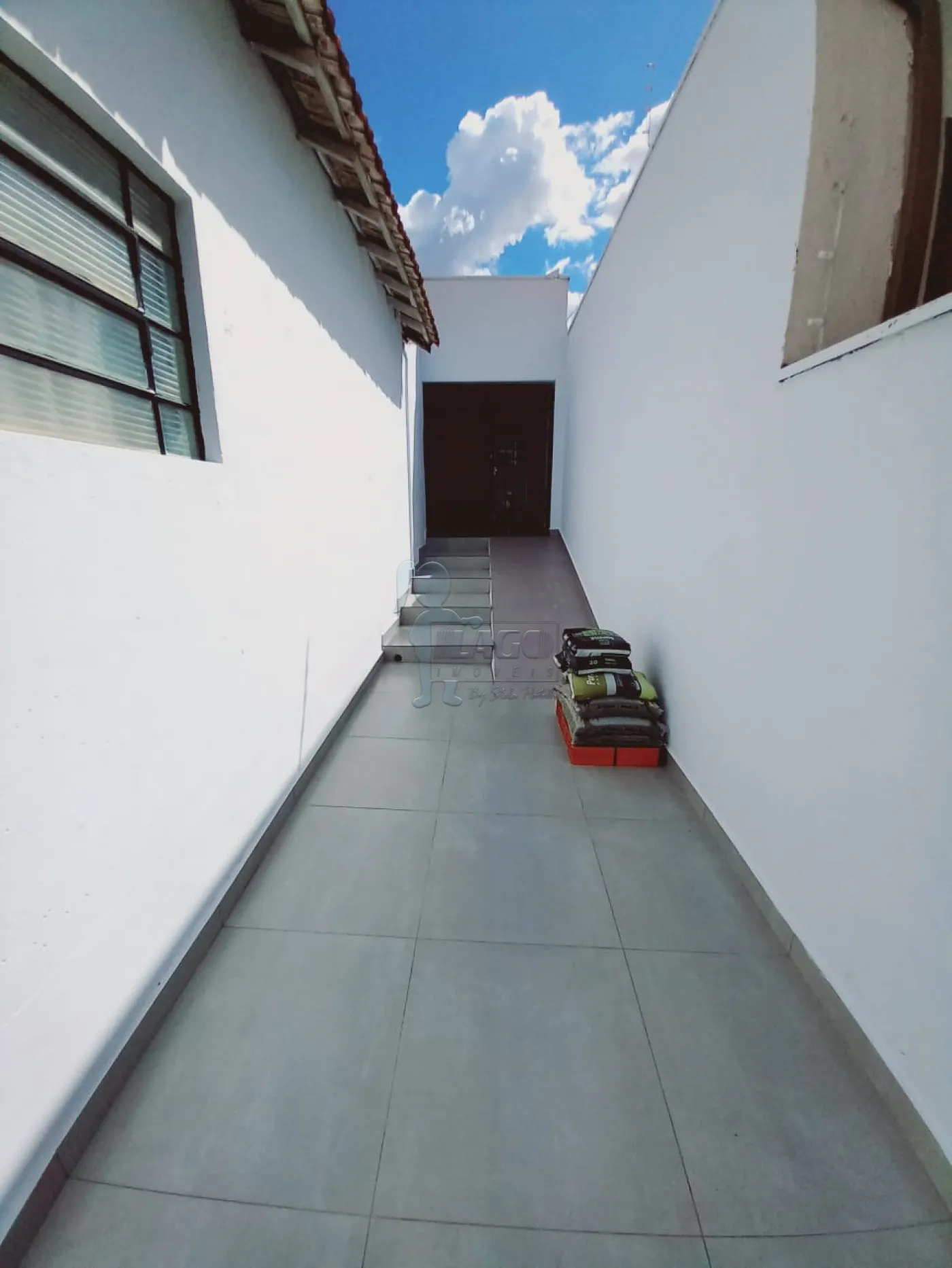 Alugar Casa / Padr&atilde;o em Ribeir&atilde;o Preto R$ 1.100,00 - Foto 12