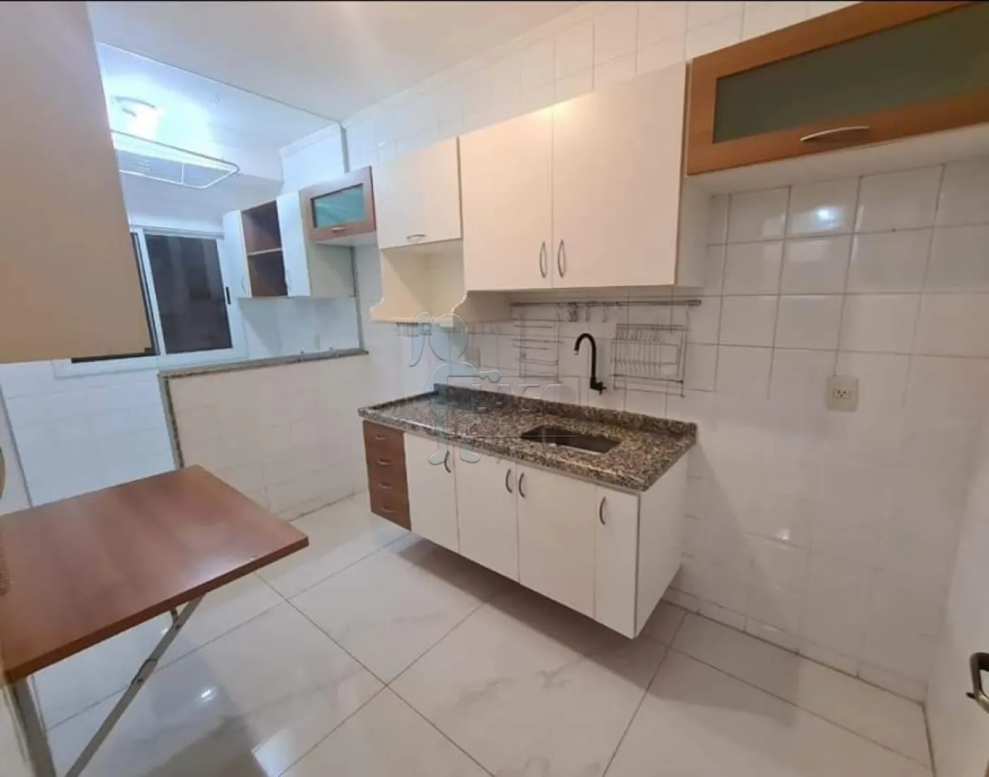 Alugar Apartamento / Padr&atilde;o em Ribeir&atilde;o Preto R$ 1.900,00 - Foto 2