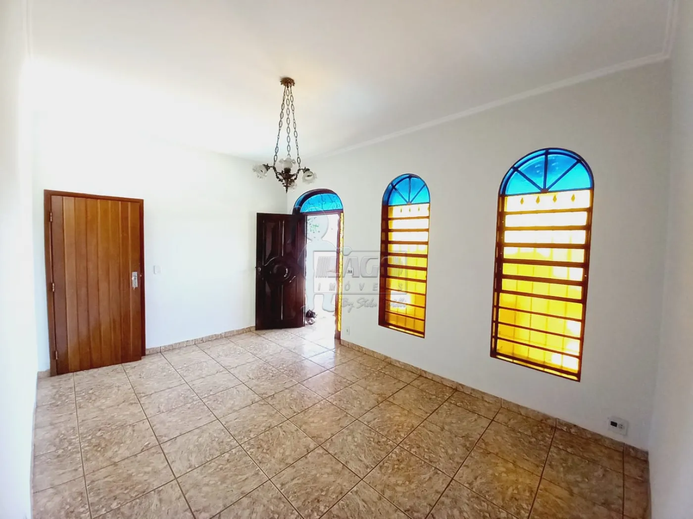 Alugar Casa / Padr&atilde;o em Ribeir&atilde;o Preto R$ 2.000,00 - Foto 2