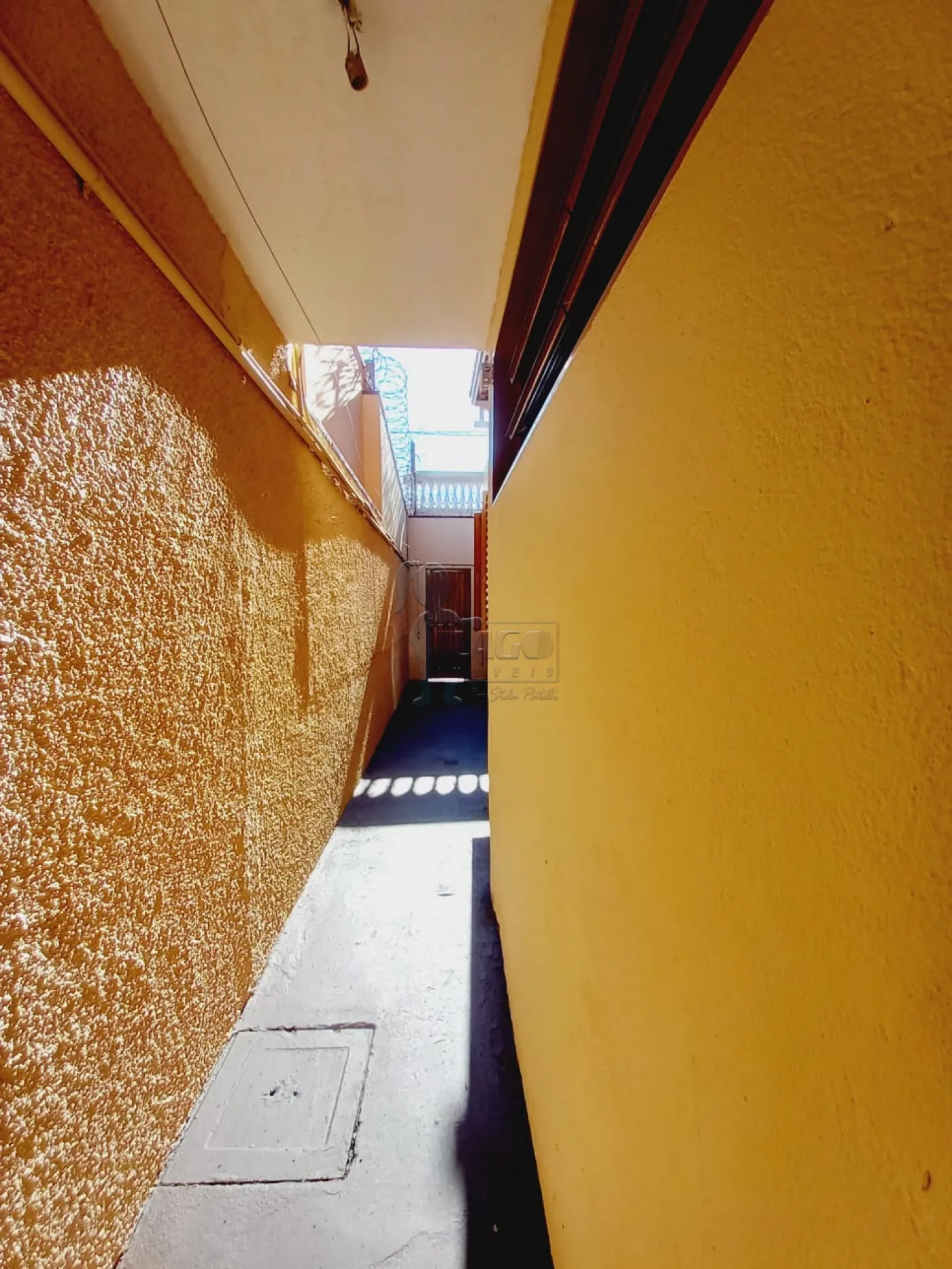 Alugar Casa / Padr&atilde;o em Ribeir&atilde;o Preto R$ 2.000,00 - Foto 1