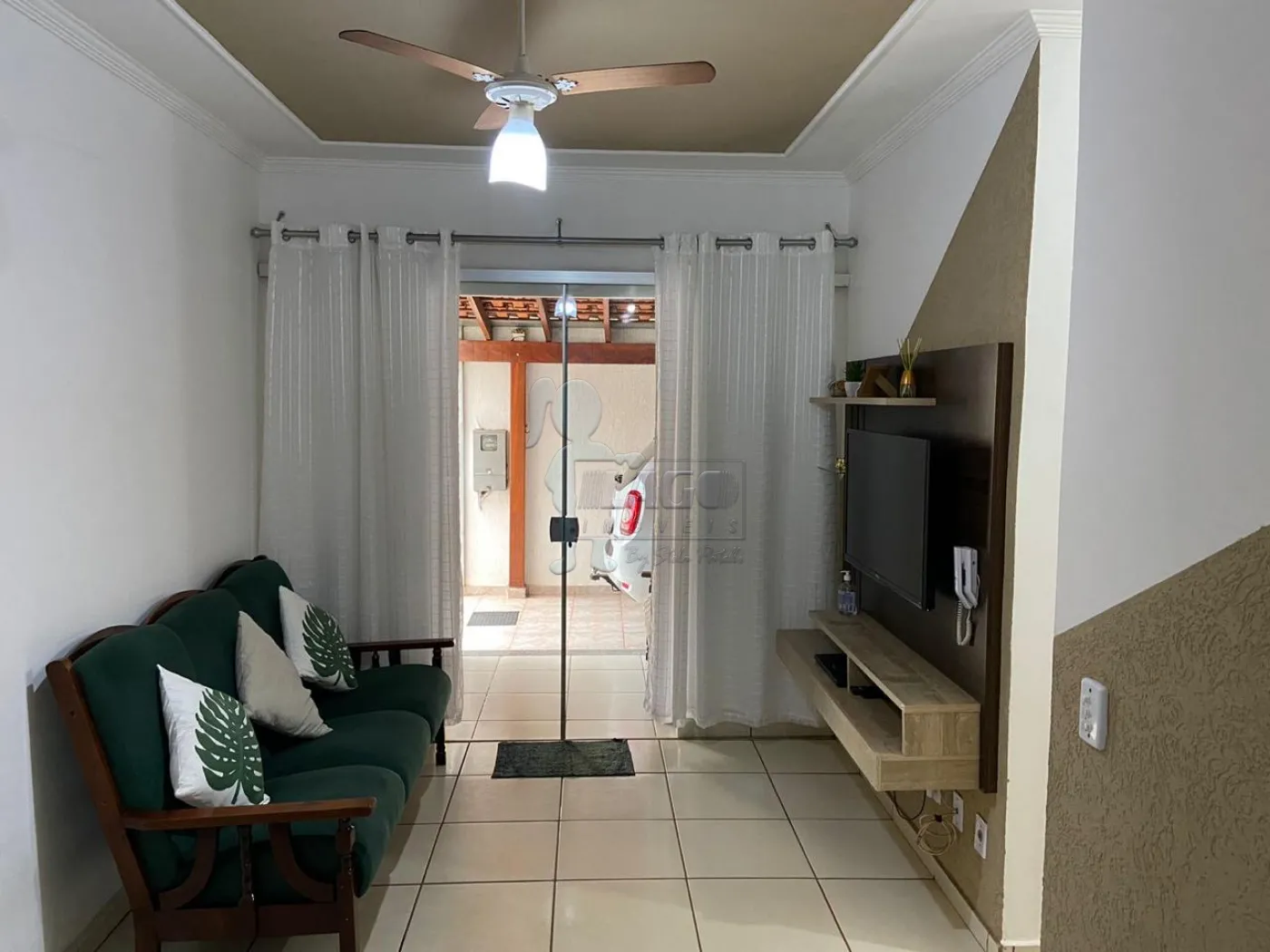 Comprar Casa condom&iacute;nio / Padr&atilde;o em Ribeir&atilde;o Preto R$ 240.000,00 - Foto 1