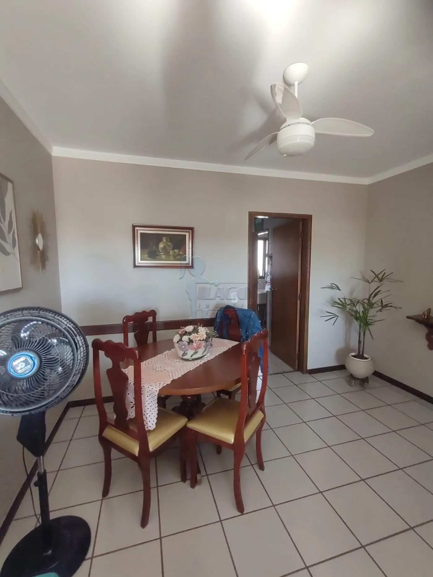 Alugar Apartamento / Padr&atilde;o em Ribeir&atilde;o Preto R$ 1.600,00 - Foto 3