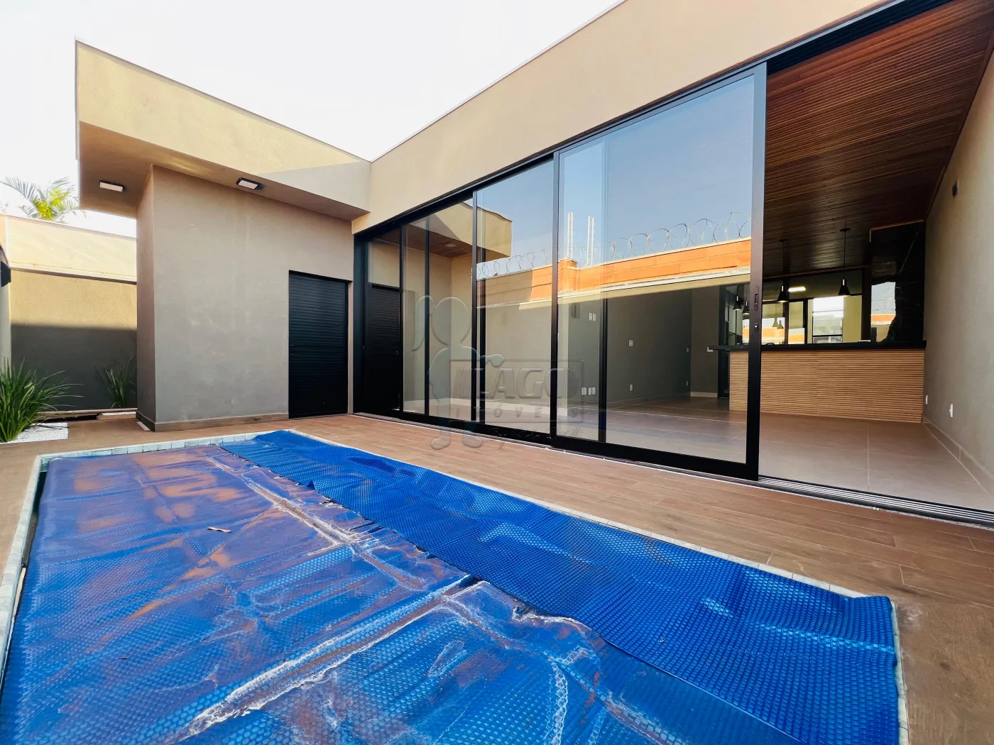 Alugar Casa condom&iacute;nio / Padr&atilde;o em Bonfim Paulista R$ 7.800,00 - Foto 1