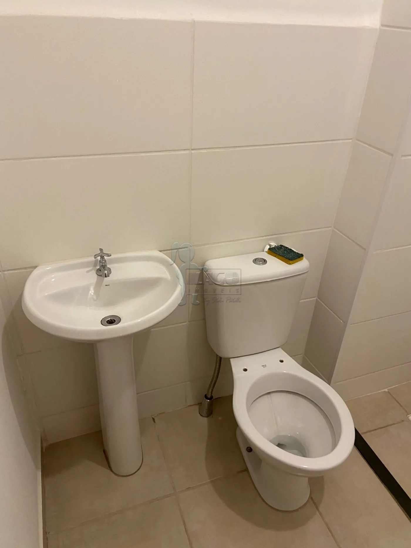 Alugar Apartamento / Padr&atilde;o em Ribeir&atilde;o Preto R$ 750,00 - Foto 17