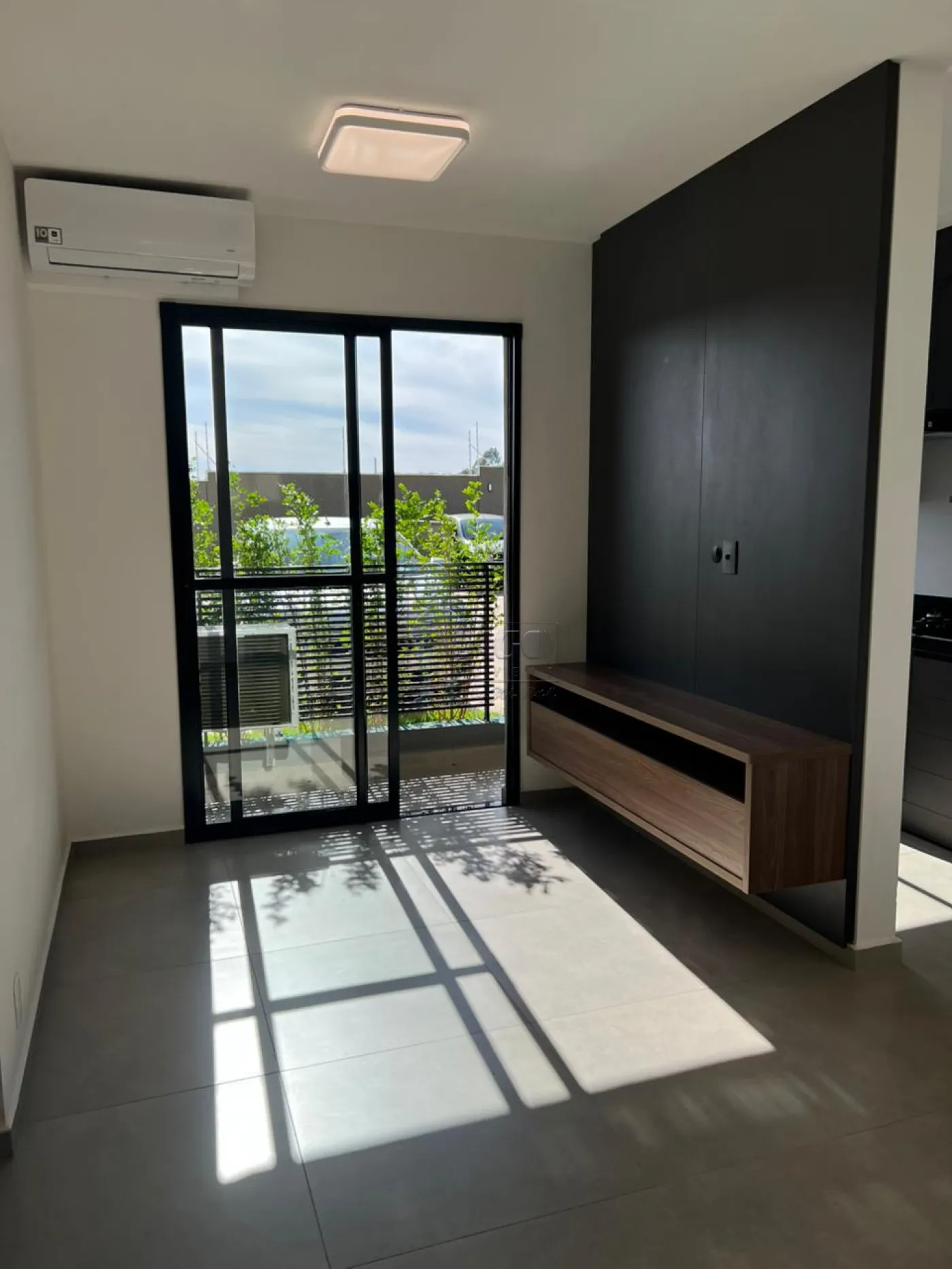 Alugar Apartamento / Padr&atilde;o em Bonfim Paulista R$ 2.500,00 - Foto 1