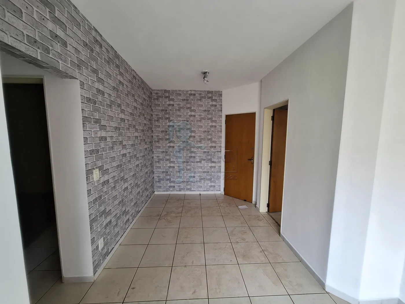 Alugar Apartamento / Padr&atilde;o em Ribeir&atilde;o Preto R$ 1.500,00 - Foto 2
