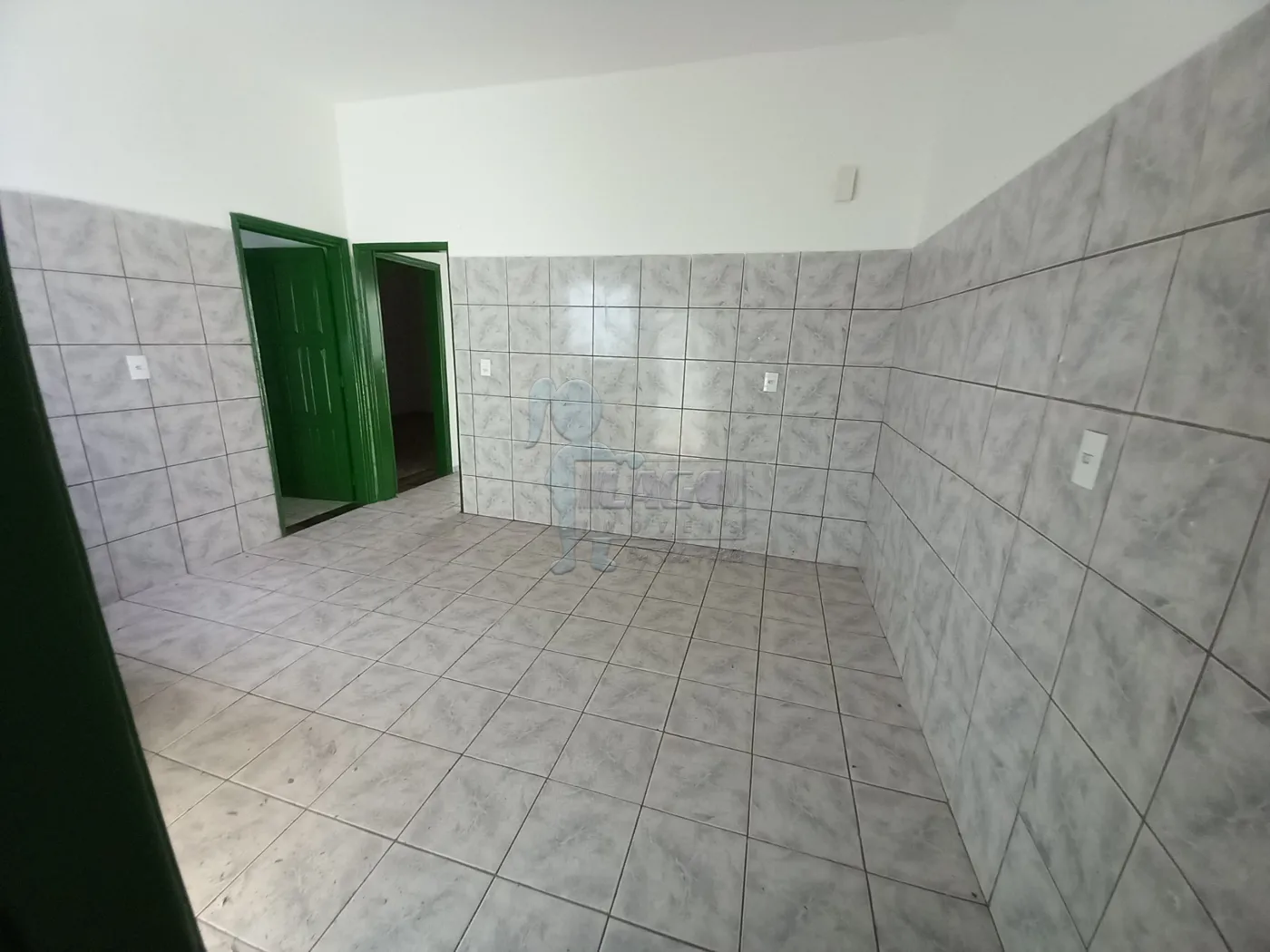 Alugar Casa / Padr&atilde;o em Ribeir&atilde;o Preto R$ 1.100,00 - Foto 4
