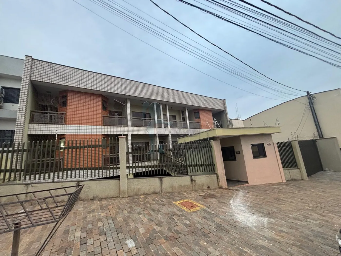 Comprar Apartamento / Padr&atilde;o em Ribeir&atilde;o Preto R$ 350.000,00 - Foto 1