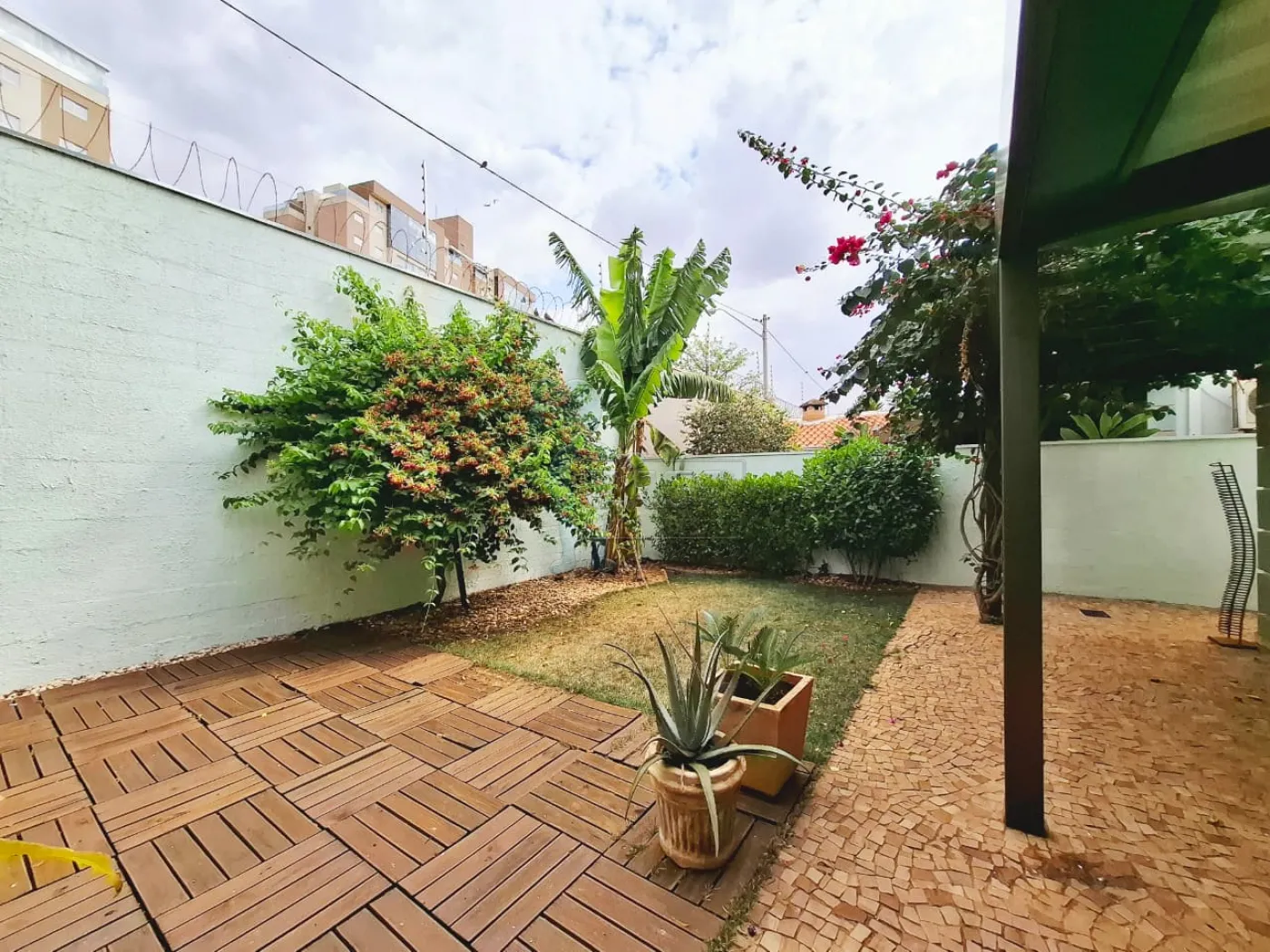 Alugar Casa condom&iacute;nio / Sobrado em Ribeir&atilde;o Preto R$ 3.500,00 - Foto 2