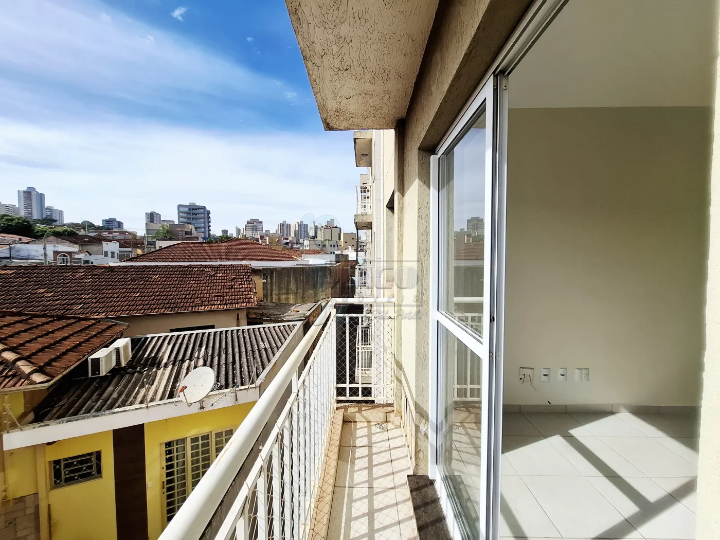 Comprar Apartamento / Padr&atilde;o em Ribeir&atilde;o Preto R$ 220.000,00 - Foto 3