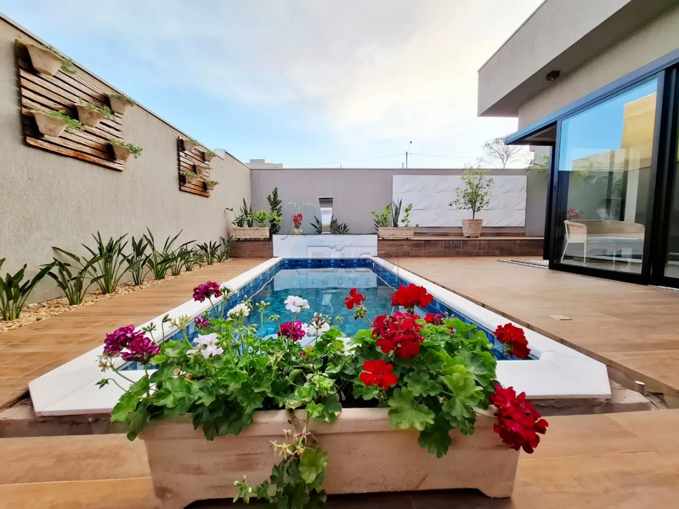 Alugar Casa condom&iacute;nio / Padr&atilde;o em Bonfim Paulista R$ 7.500,00 - Foto 1