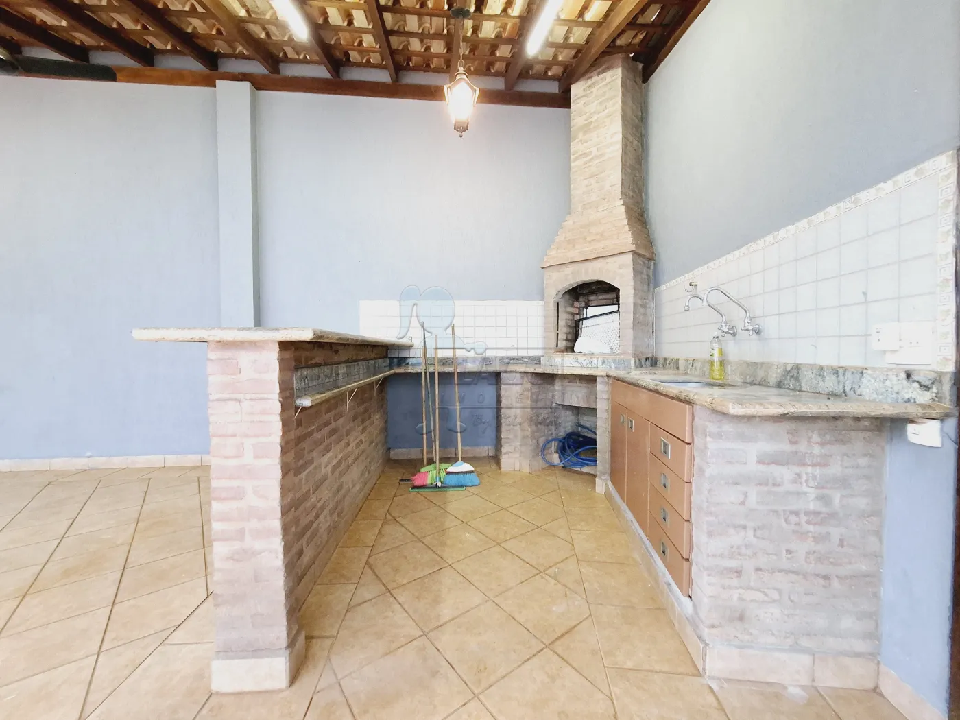 Alugar Casa / Padr&atilde;o em Ribeir&atilde;o Preto R$ 3.900,00 - Foto 3