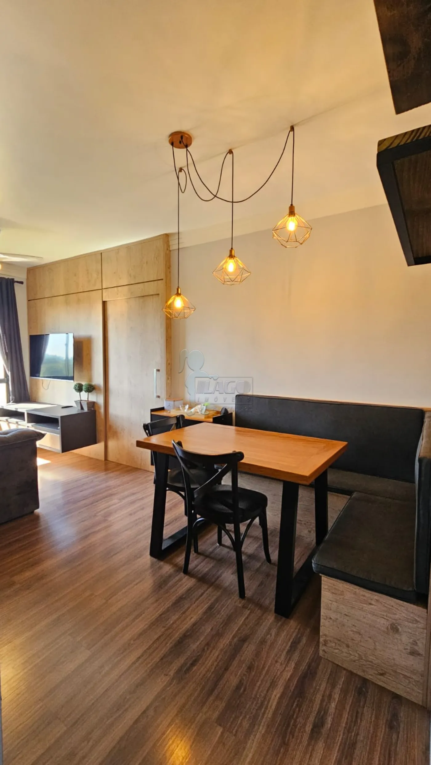 Alugar Apartamento / Padr&atilde;o em Ribeir&atilde;o Preto R$ 1.570,00 - Foto 3