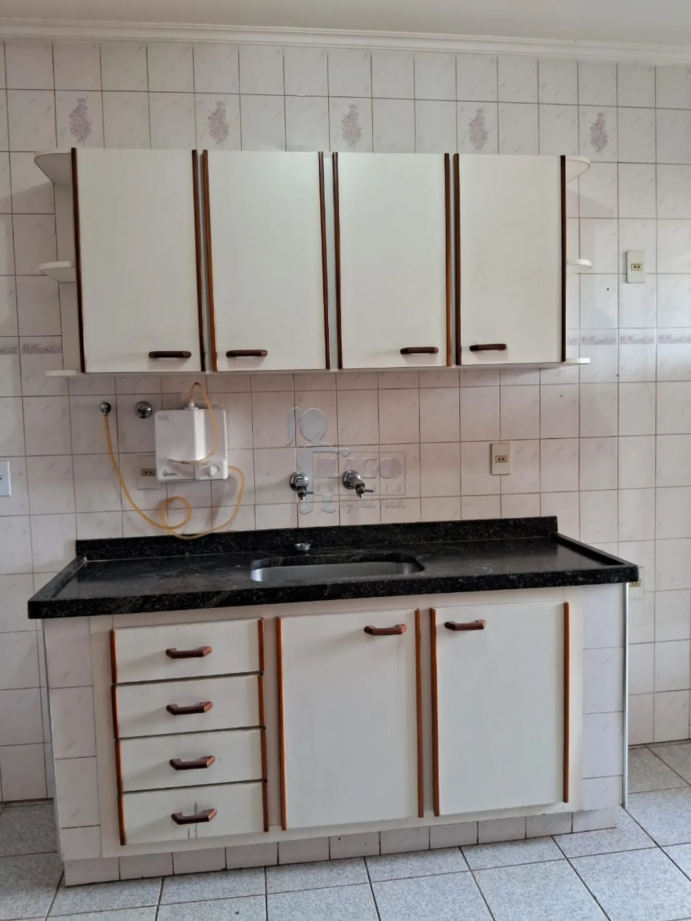 Alugar Apartamento / Padr&atilde;o em Ribeir&atilde;o Preto R$ 1.400,00 - Foto 2