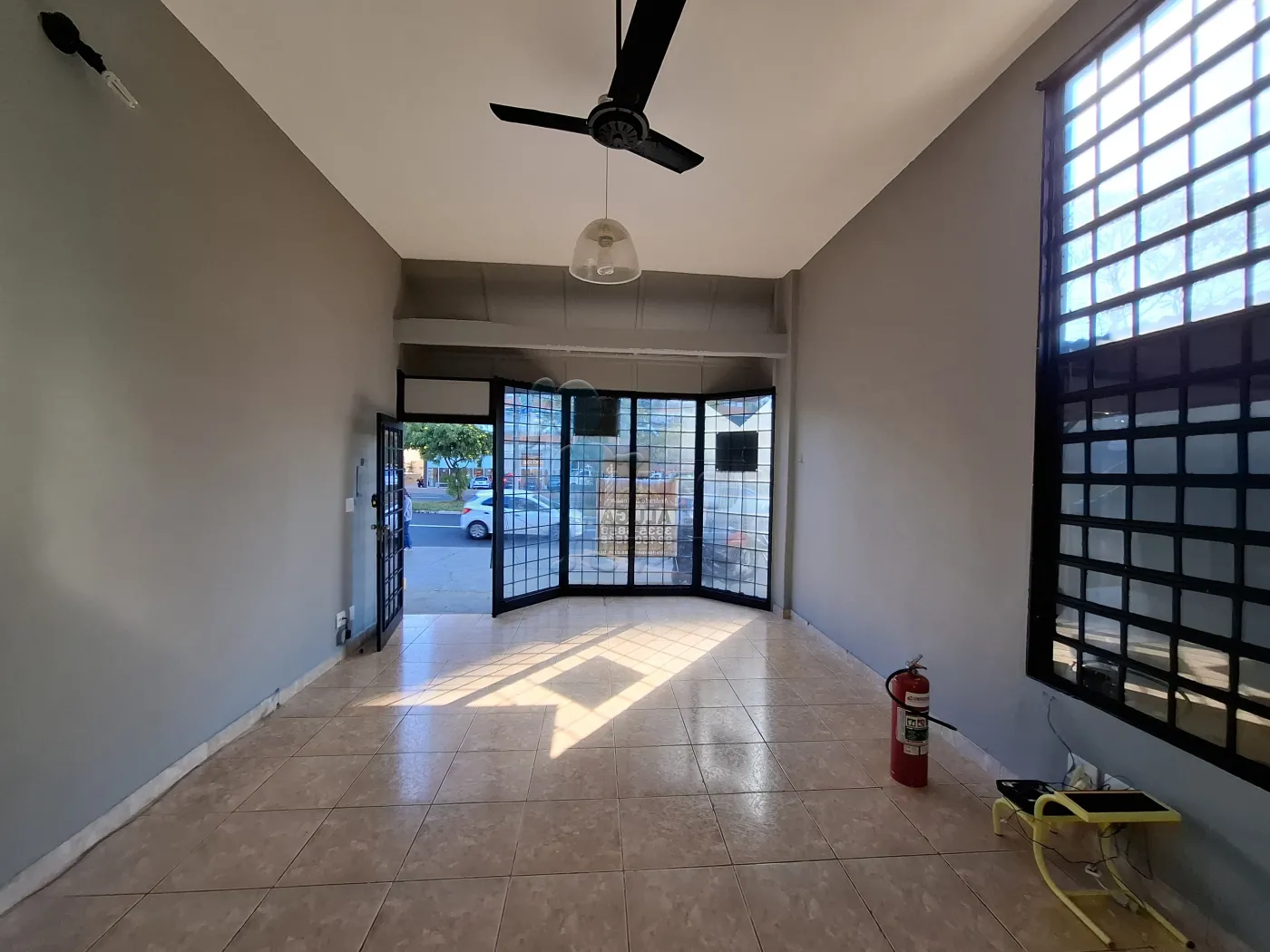 Alugar Comercial padr&atilde;o / Loja em Ribeir&atilde;o Preto R$ 8.000,00 - Foto 1