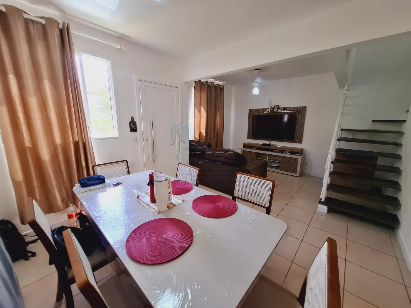 Alugar Casa condom&iacute;nio / Sobrado em Ribeir&atilde;o Preto R$ 3.200,00 - Foto 1