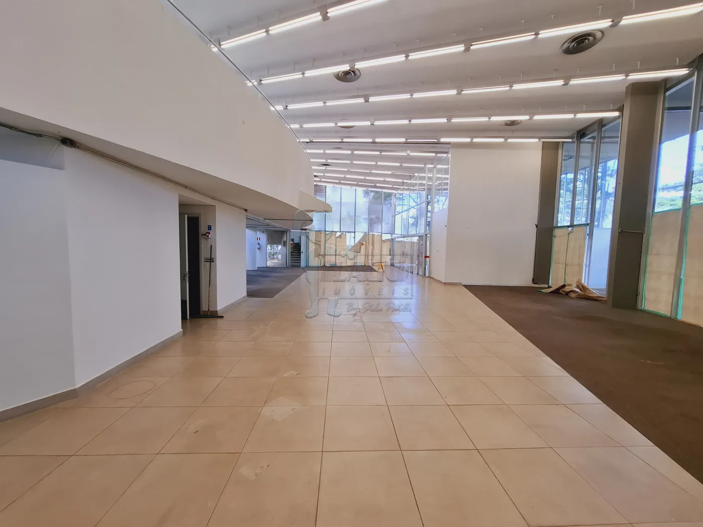 Alugar Comercial padr&atilde;o / Loja em Ribeir&atilde;o Preto R$ 35.000,00 - Foto 4