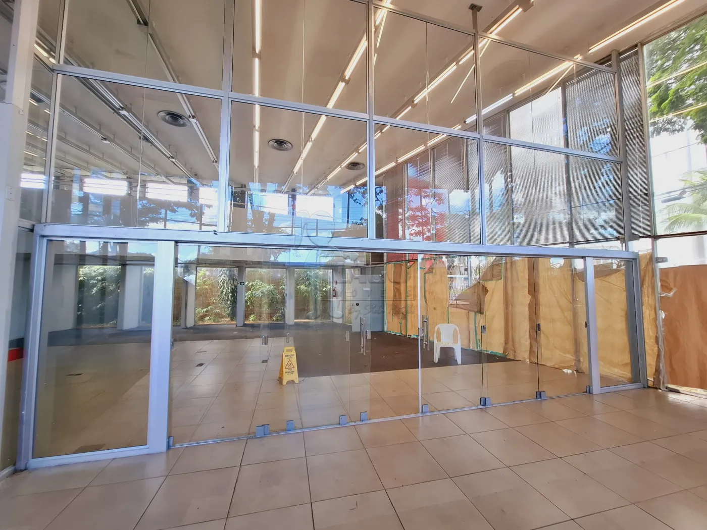 Alugar Comercial padr&atilde;o / Loja em Ribeir&atilde;o Preto R$ 35.000,00 - Foto 2