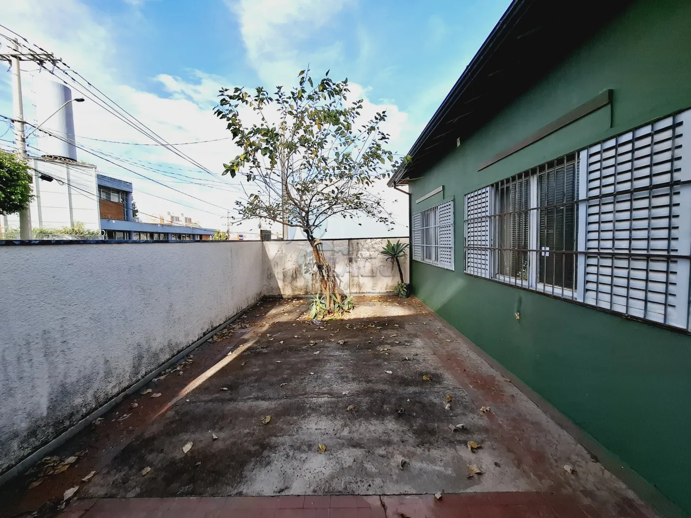 Alugar Casa / Padr&atilde;o em Ribeir&atilde;o Preto R$ 2.100,00 - Foto 3