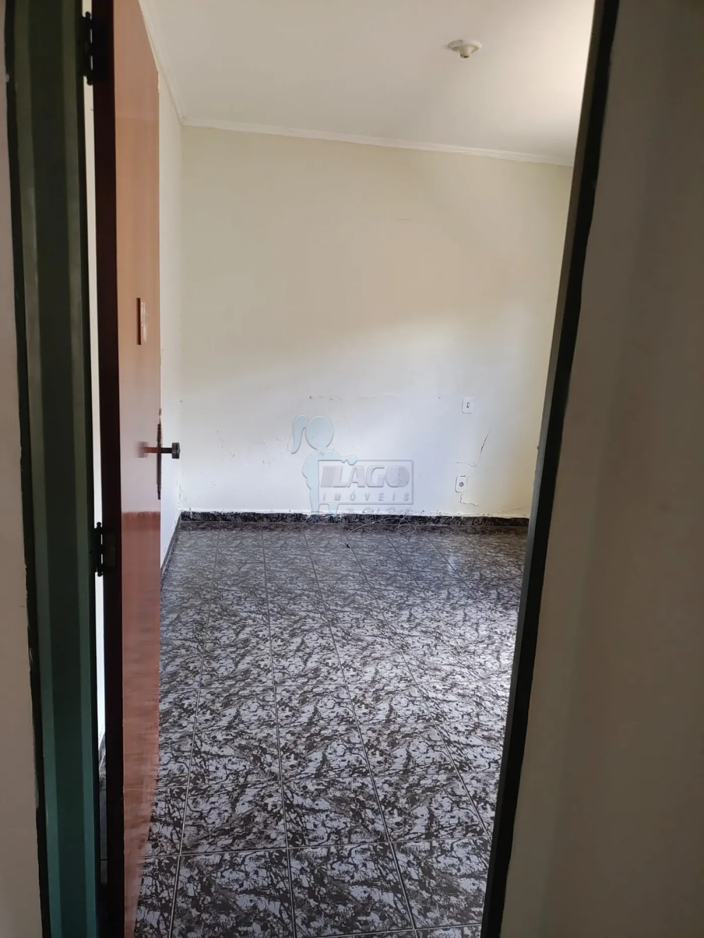 Comprar Casa / Padr&atilde;o em Ribeir&atilde;o Preto R$ 275.000,00 - Foto 5
