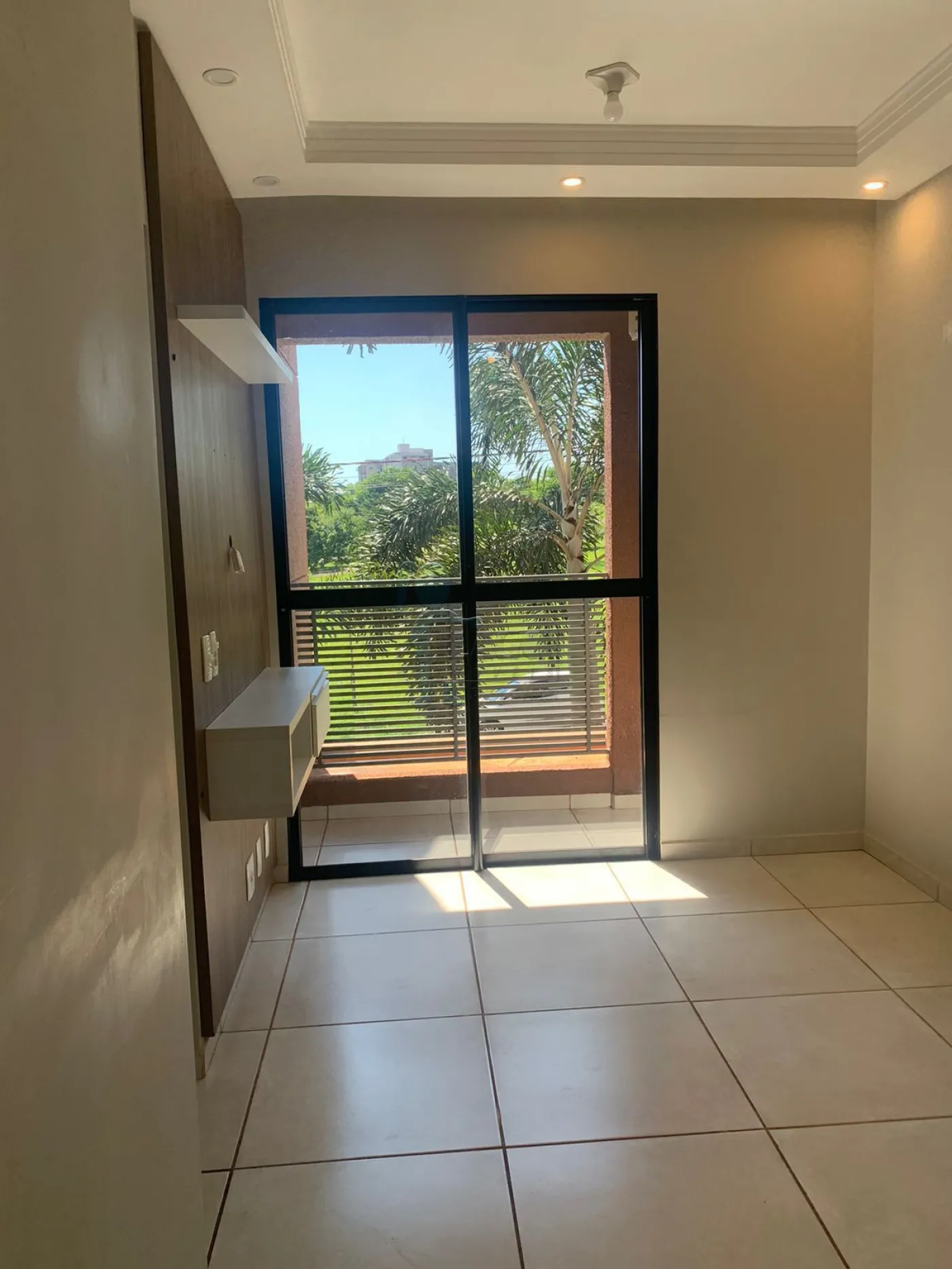 Alugar Apartamento / Padr&atilde;o em Bonfim Paulista R$ 900,00 - Foto 1