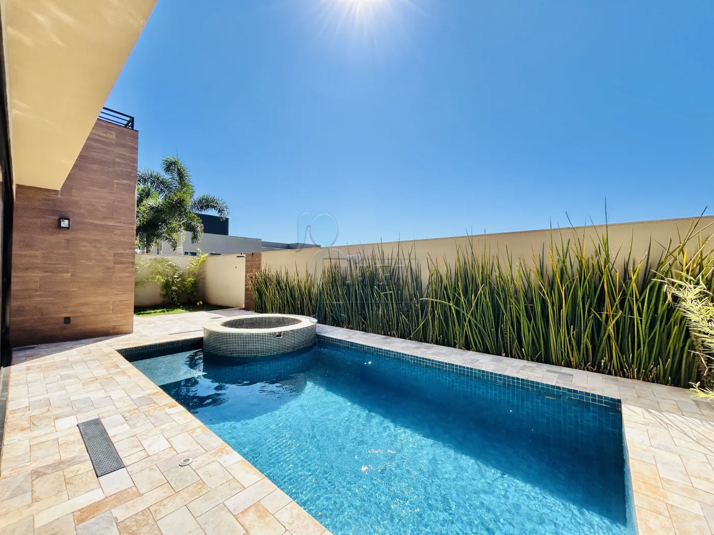 Alugar Casa condom&iacute;nio / Padr&atilde;o em Bonfim Paulista R$ 14.000,00 - Foto 2