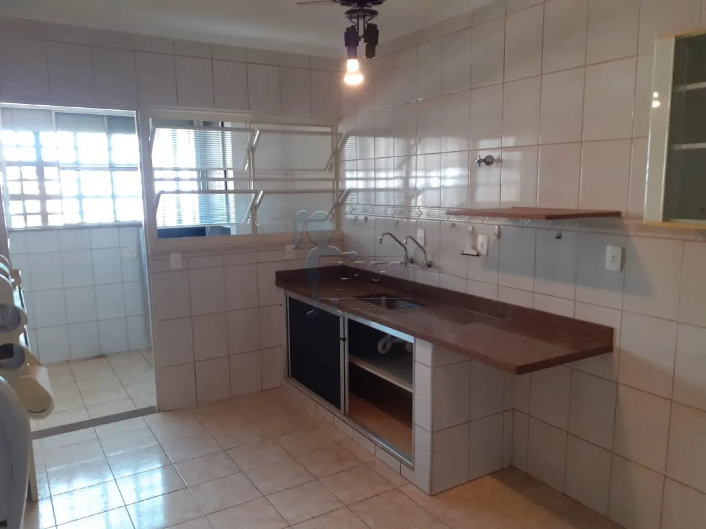 Alugar Apartamento / Padr&atilde;o em Ribeir&atilde;o Preto R$ 1.700,00 - Foto 4