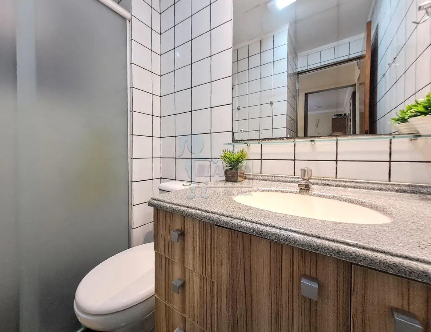 Alugar Apartamento / Padr&atilde;o em Ribeir&atilde;o Preto R$ 1.200,00 - Foto 12