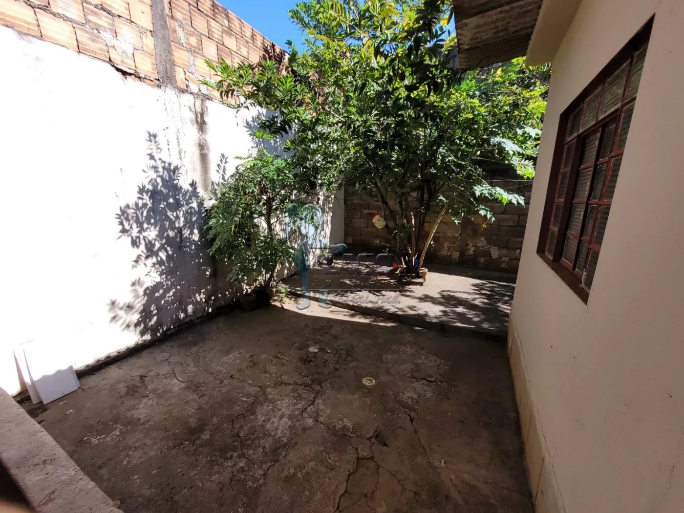 Alugar Casa / Padr&atilde;o em Ribeir&atilde;o Preto R$ 1.900,00 - Foto 16