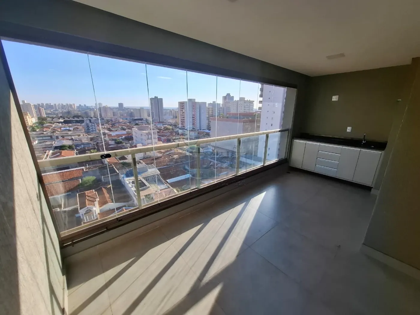 Alugar Apartamento / Padr&atilde;o em Ribeir&atilde;o Preto R$ 2.800,00 - Foto 3