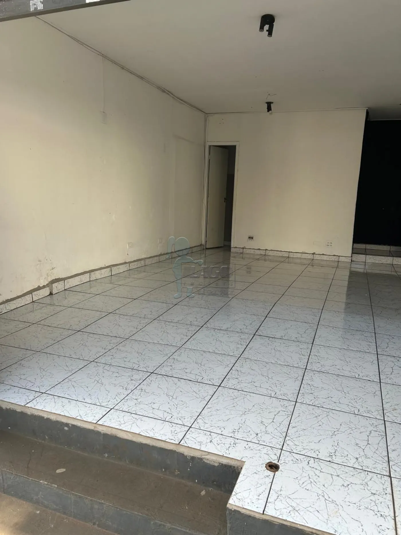 Alugar Comercial padr&atilde;o / Loja em Ribeir&atilde;o Preto R$ 3.300,00 - Foto 1
