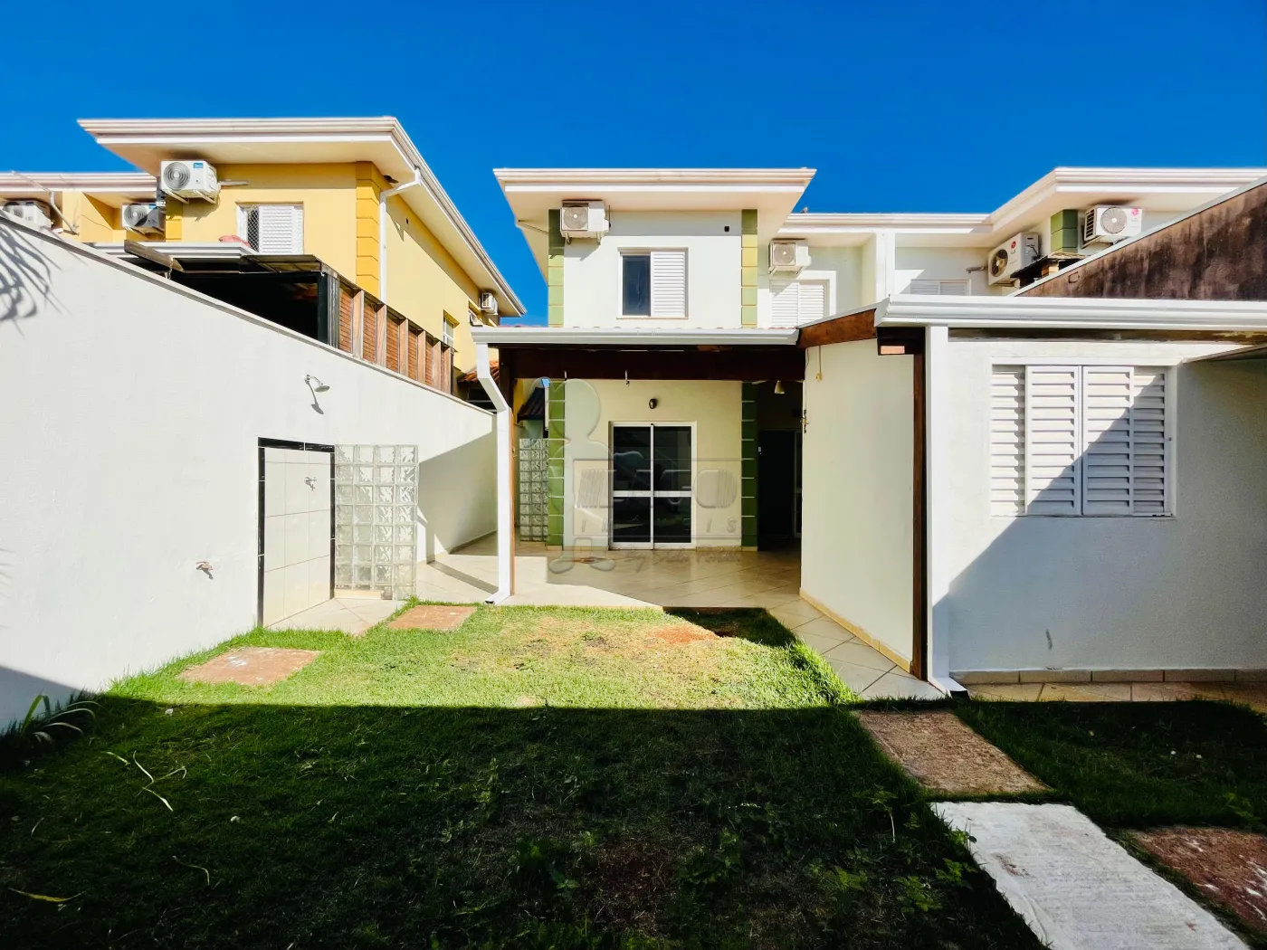 Alugar Casa condom&iacute;nio / Sobrado em Ribeir&atilde;o Preto R$ 3.950,00 - Foto 2