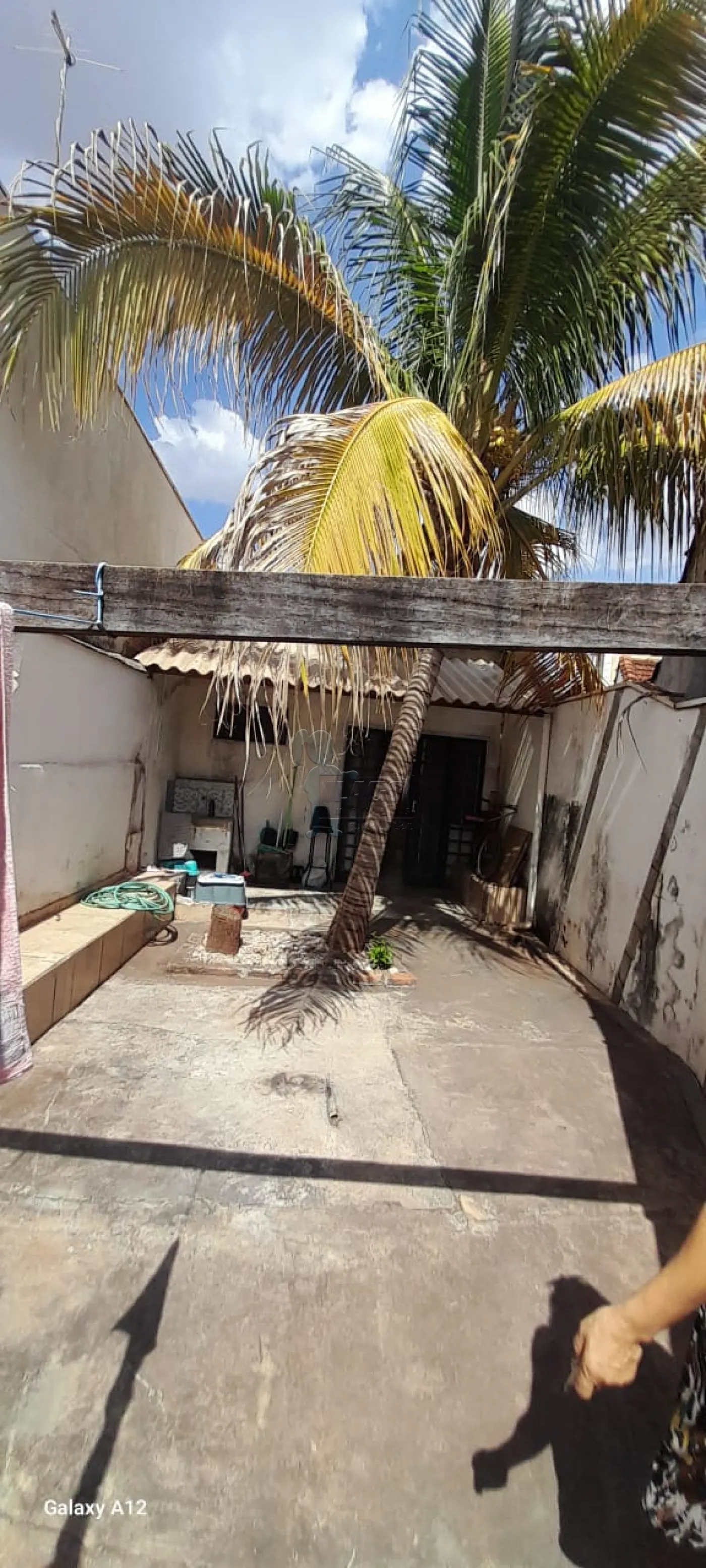 Comprar Casa / Padr&atilde;o em Ribeir&atilde;o Preto R$ 180.000,00 - Foto 1