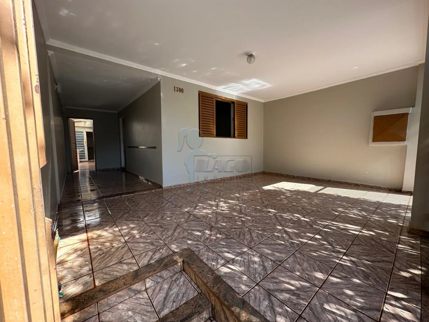 Comprar Casa / Padr&atilde;o em Ribeir&atilde;o Preto R$ 300.000,00 - Foto 1