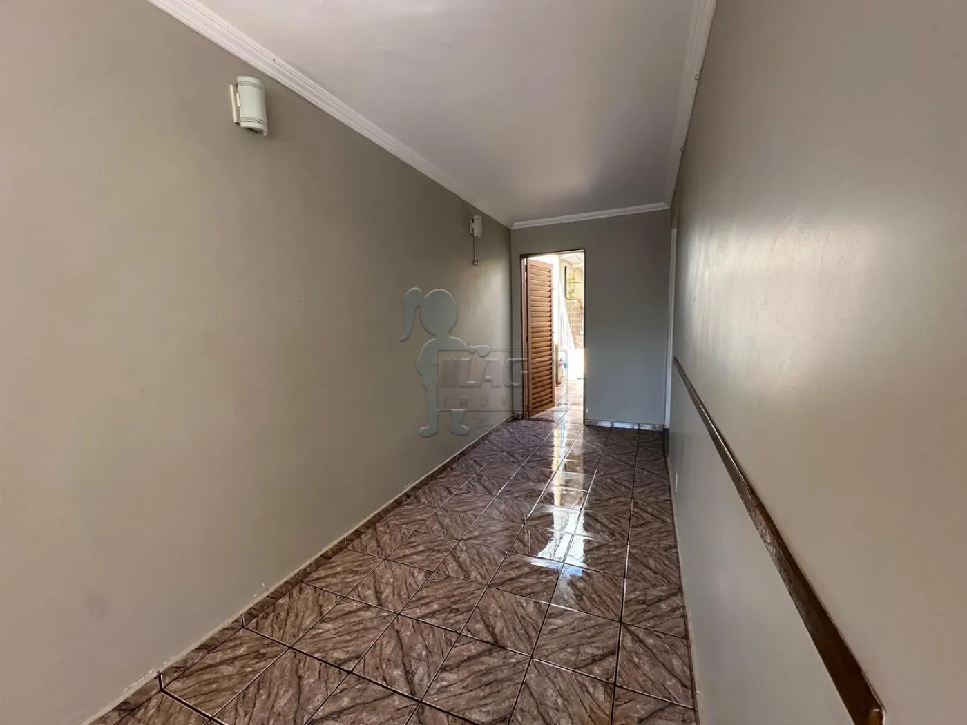 Comprar Casa / Padr&atilde;o em Ribeir&atilde;o Preto R$ 300.000,00 - Foto 4