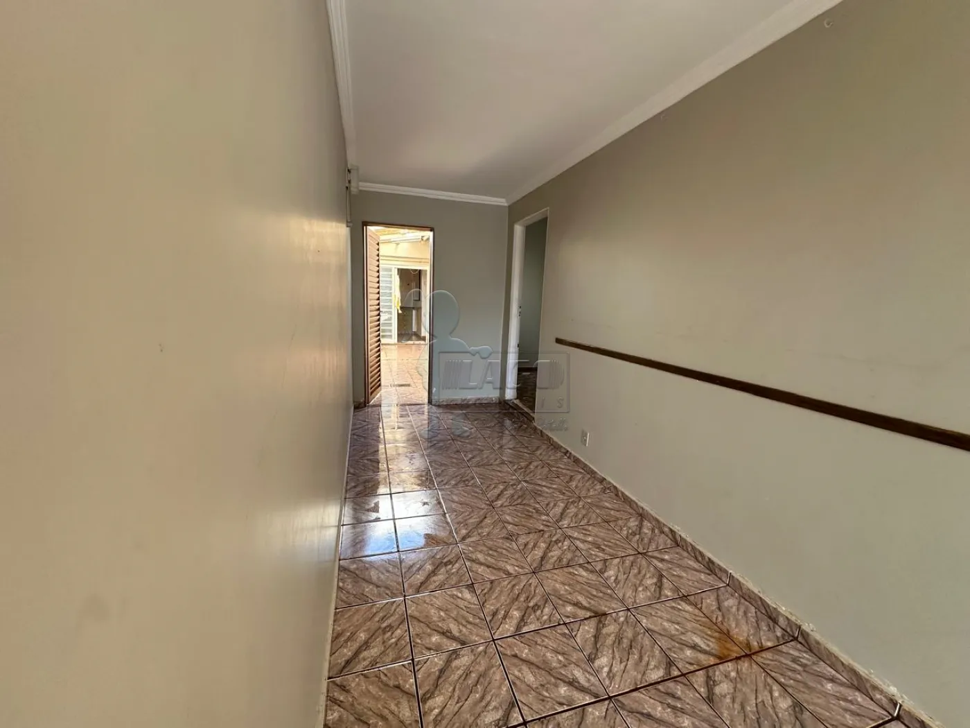 Comprar Casa / Padr&atilde;o em Ribeir&atilde;o Preto R$ 300.000,00 - Foto 5