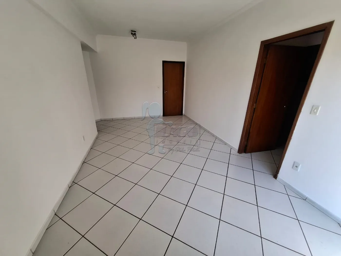 Alugar Apartamento / Padr&atilde;o em Ribeir&atilde;o Preto R$ 1.700,00 - Foto 1
