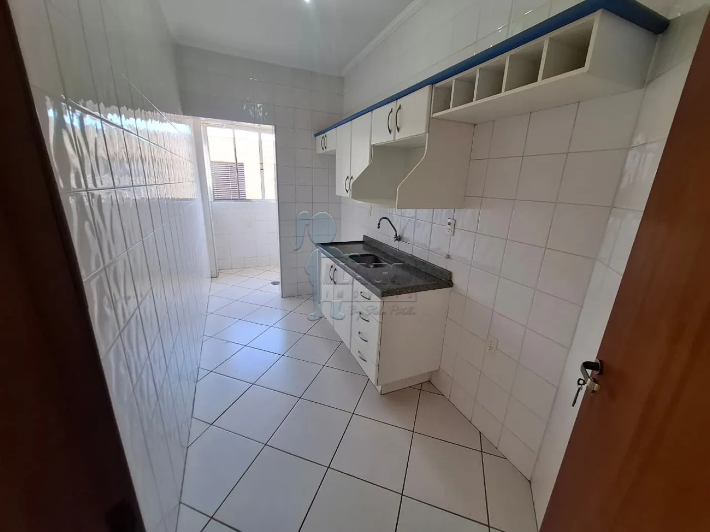 Alugar Apartamento / Padr&atilde;o em Ribeir&atilde;o Preto R$ 1.700,00 - Foto 4