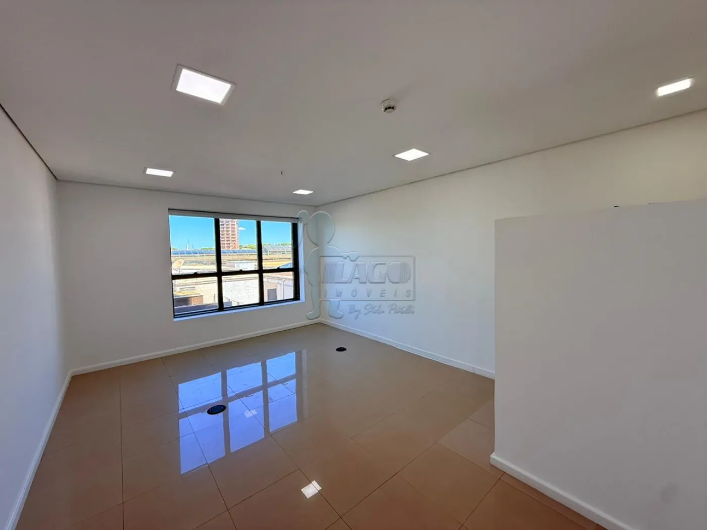 Alugar Comercial condom&iacute;nio / Escrit&oacute;rio - Loja em Ribeir&atilde;o Preto R$ 2.200,00 - Foto 1